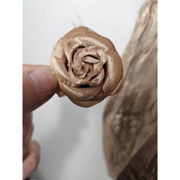 Youngland Baby Dress with Roses size 2T Brown Velvet Gold Silky Rosettes + Clip - Picture 2 of 14